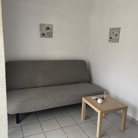 Mimi'S Apartments Polychrono Luaran gambar